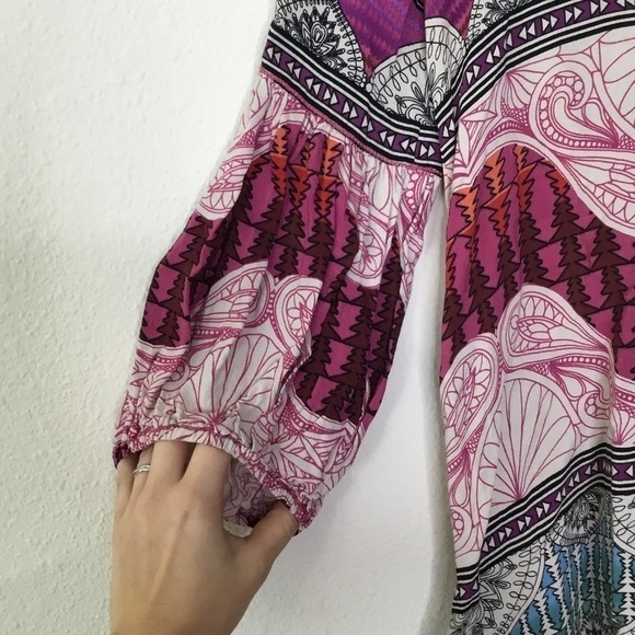 Chelsea & Violet Colorful Blouse - Picture 4 of 6